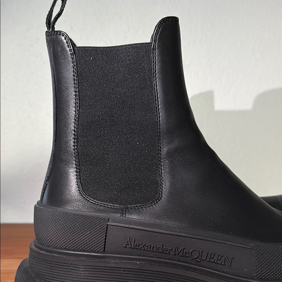 Men's Black Alexander McQUEEN BOOTS - Picture 9 of 10